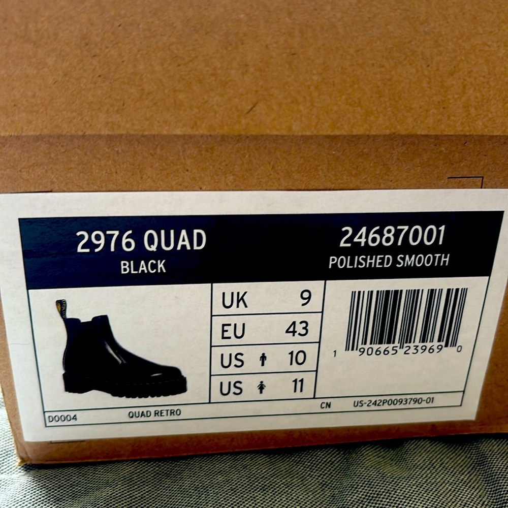 Dr. Martens AirWair black polished leather platform - In original box.